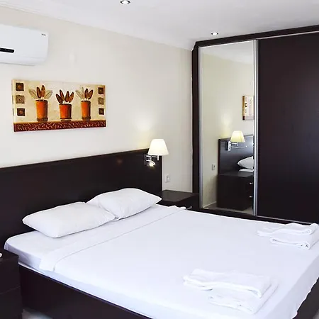 Apartment Royal Hills D 2 *